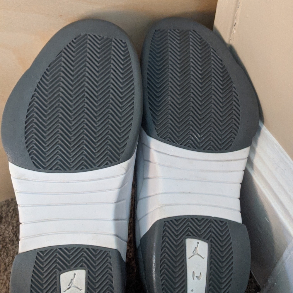 Air Jordan XV Flint Grey - Picture 2 of 2